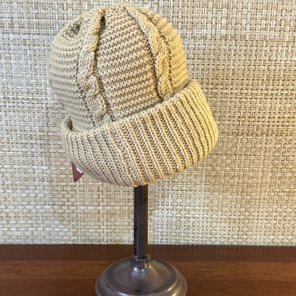 🌟HP🌟VTG 1980s NWT Aris Cable Capers Chunky Tan Acrylic Beanie OSFM - Picture 7 of 11
